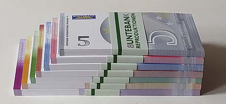 Abbildung der Farbigkeit im Anschnitt bei banderolierten Bündeln Theatergeld PLAYERS 7x 50 = 350x Theatergeldscheine